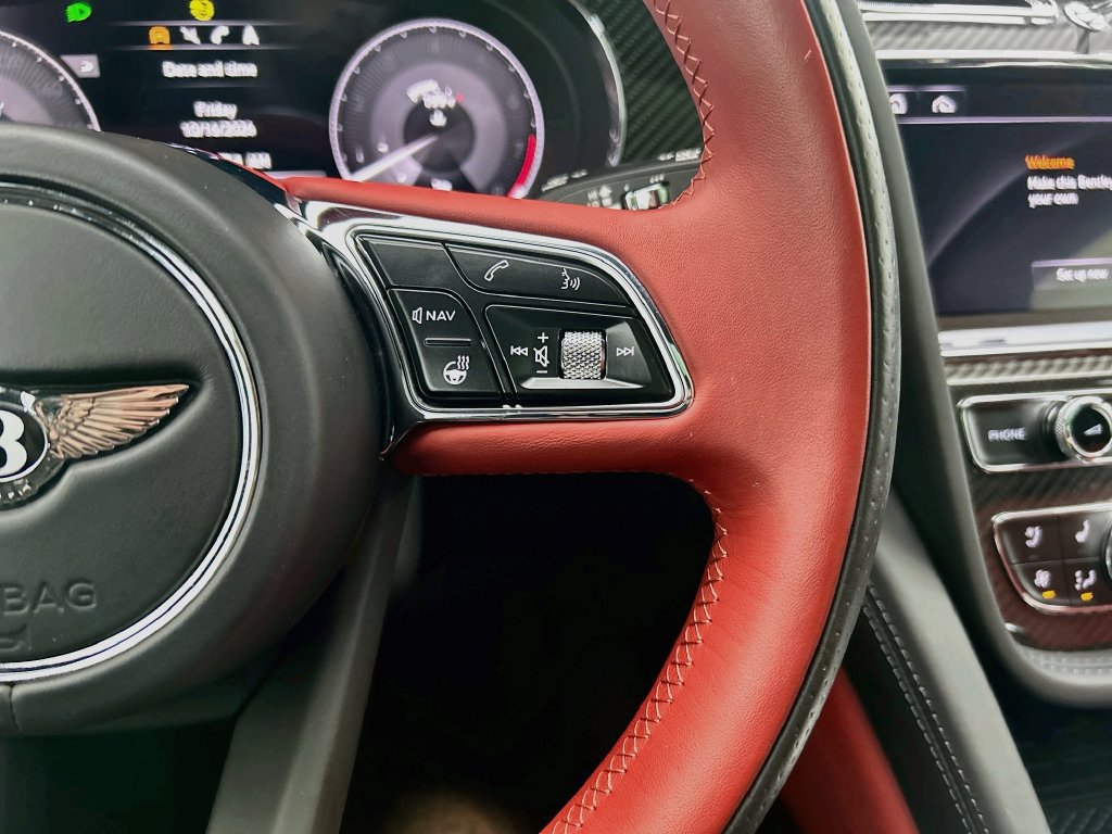 Certified 2022 Bentley Bentayga AWD/4WD image 12