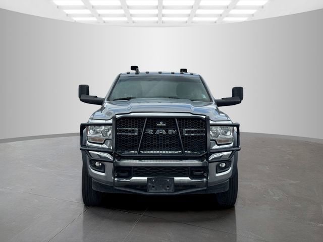 Used 2022 RAM 5500 Tradesman w/ Chrome Appearance Group AWD/4WD image 2