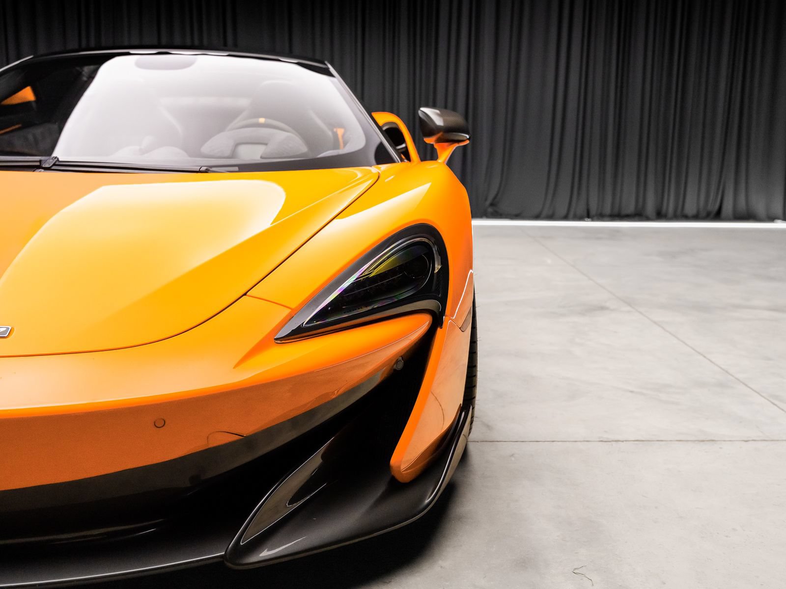 Used 2020 McLaren 600LT Spider RWD image 21