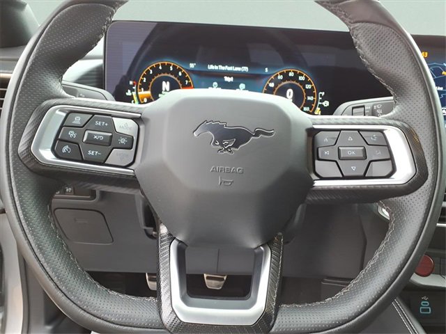 Used 2024 Ford Mustang GT Premium image 9