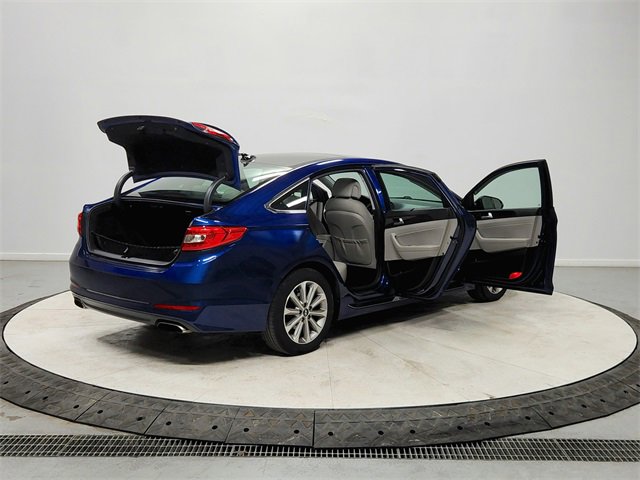 Used 2016 Hyundai Sonata Limited w/ Option Group 04 image 15