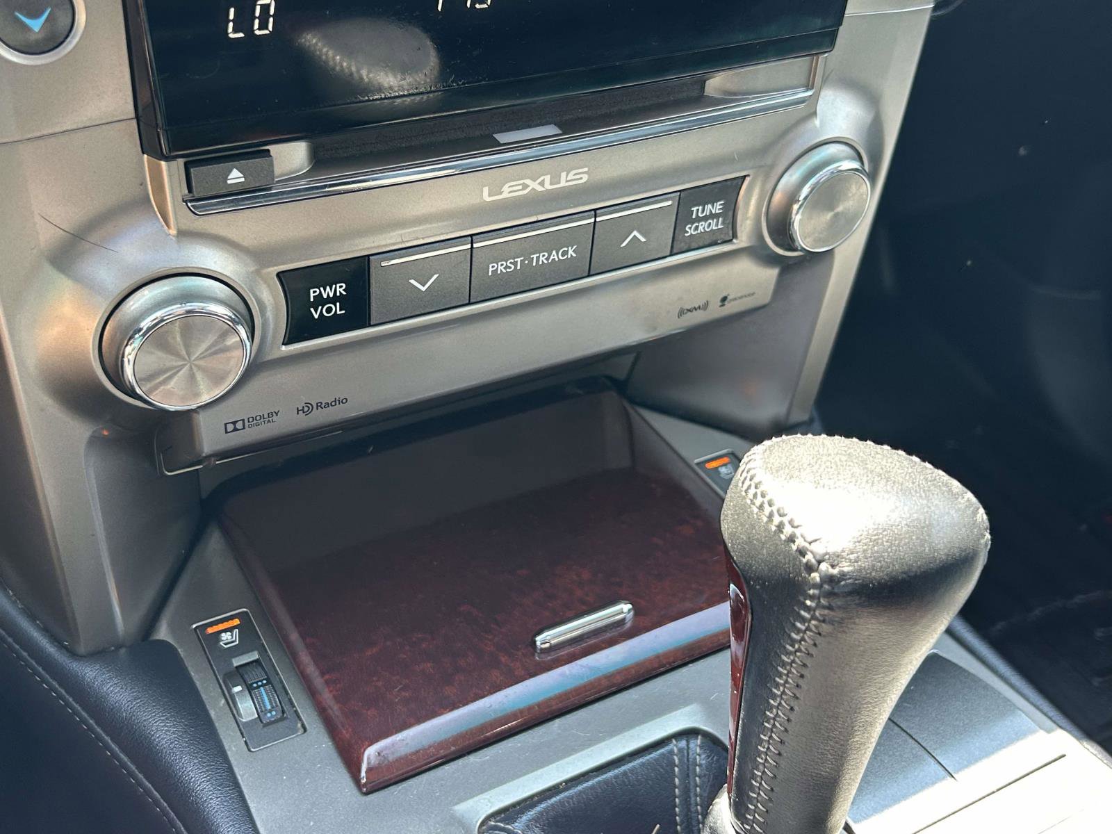 Used 2014 Lexus GX 460 w/ Premium Package image 27