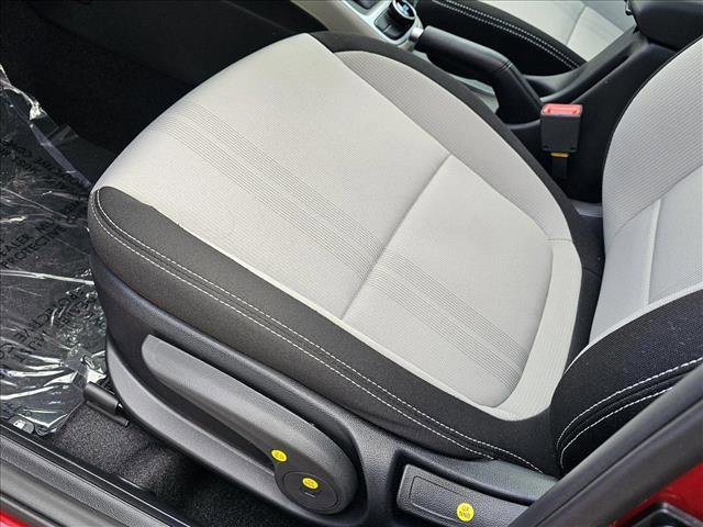 New 2025 Hyundai Venue SEL video 4