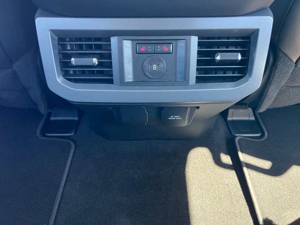 Used 2024 Ford F250 Lariat w/ Lariat Ultimate Package AWD/4WD image 24