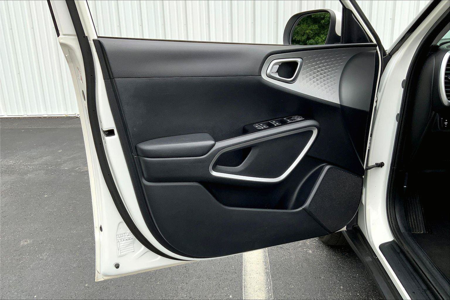 Used 2022 Kia Soul LX w/ Technology Package FWD image 20