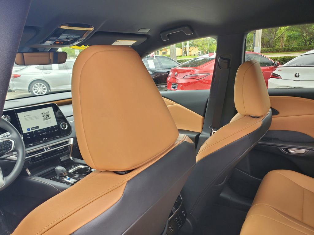 Used 2025 Lexus RX 350 FWD w/ Technology Package image 11