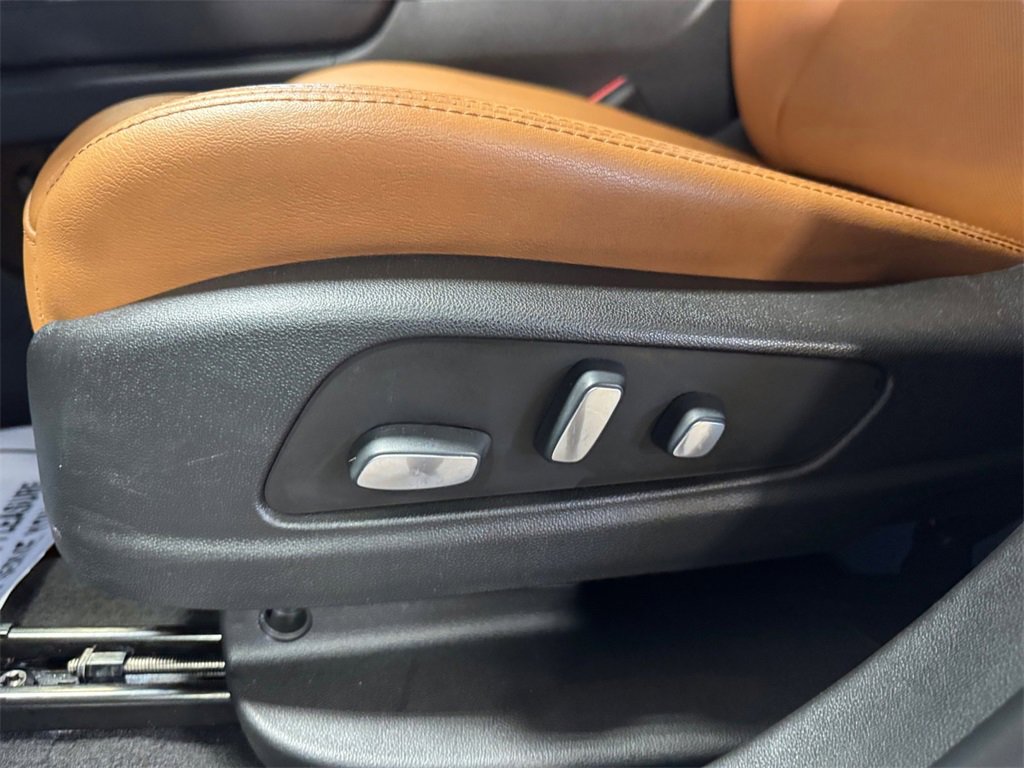 Used 2021 Cadillac XT5 Premium Luxury image 13