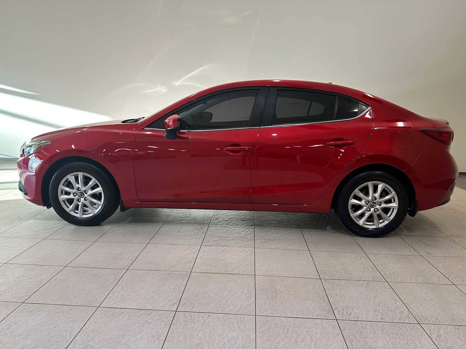 Used 2015 MAZDA MAZDA3 i Grand Touring image 3