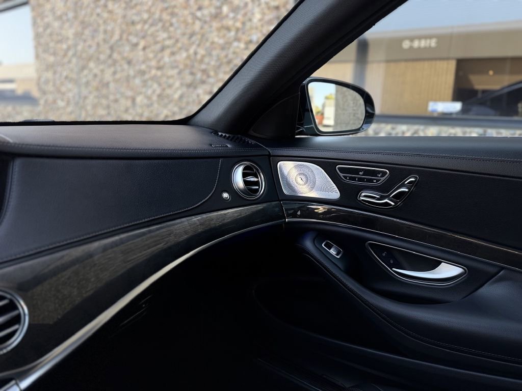 Used 2016 Mercedes-Benz S 550 Sedan image 34