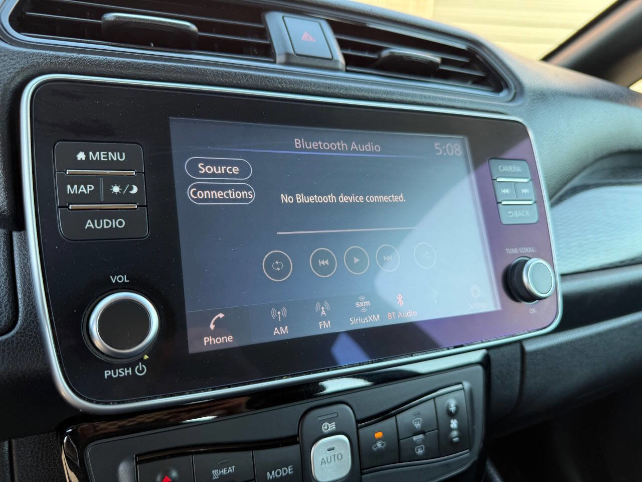 Used 2020 Nissan Leaf SL Plus FWD image 13