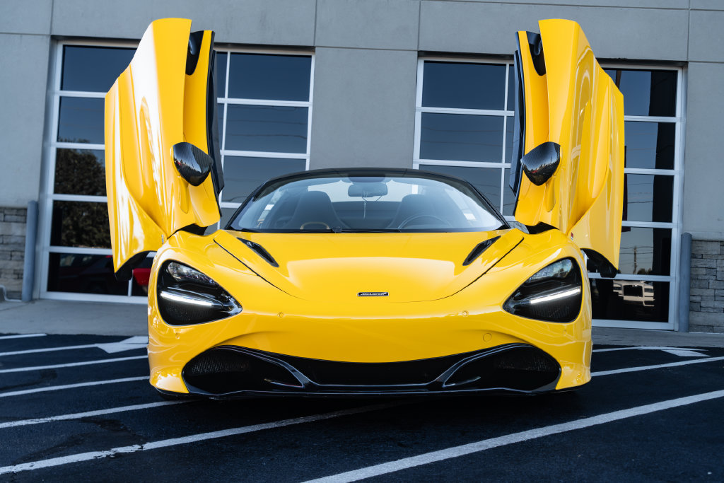 Used 2021 McLaren 720S Luxury RWD image 3