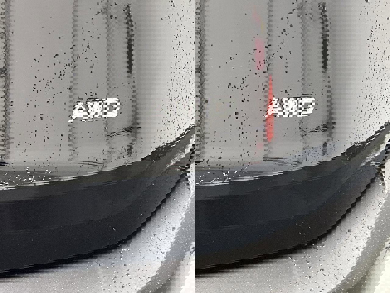 Used 2023 Nissan Rogue S image 24