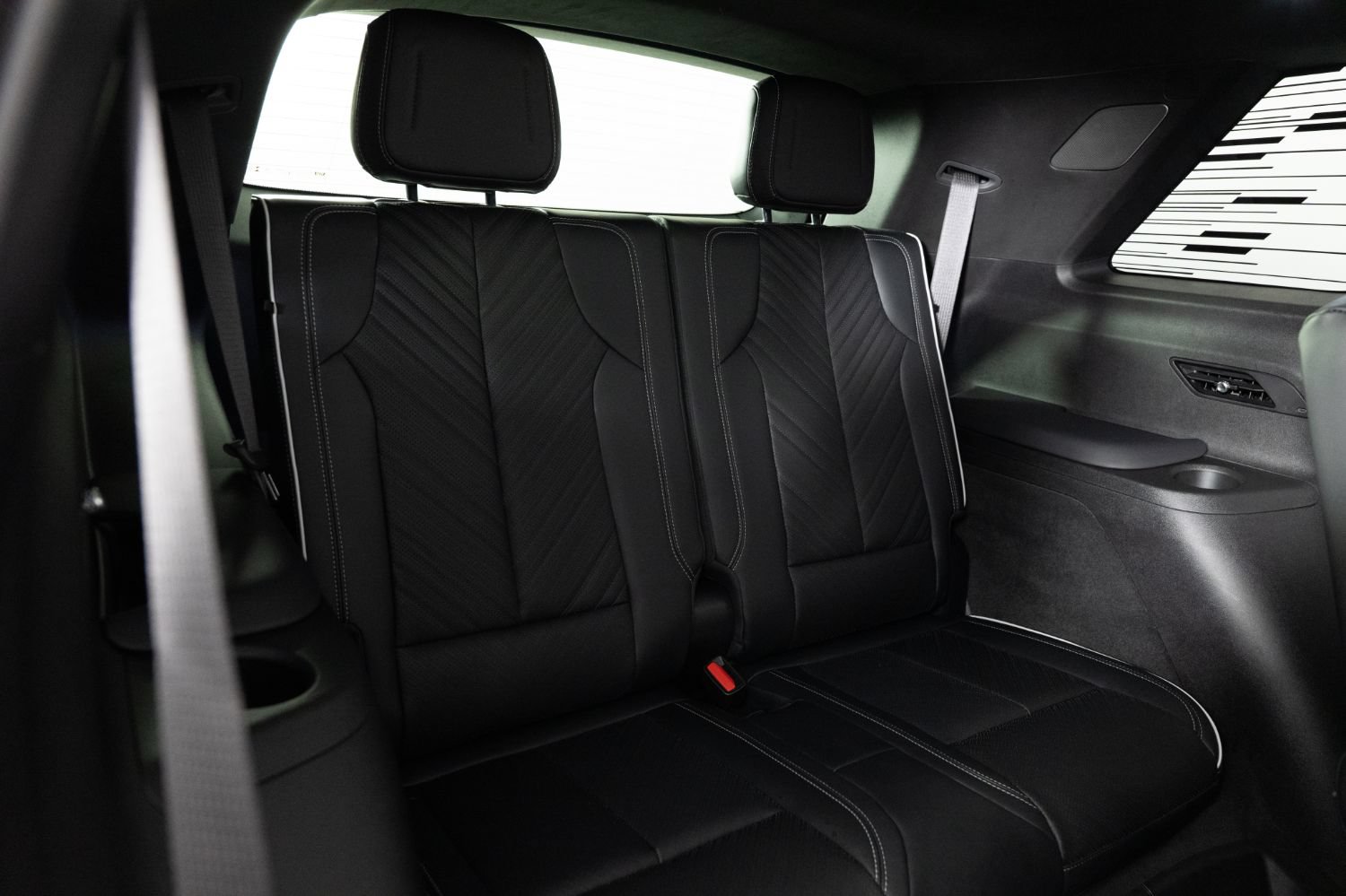 Used 2026 Cadillac Vistiq Platinum w/ LPO, Floor Liner Package AWD/4WD image 33