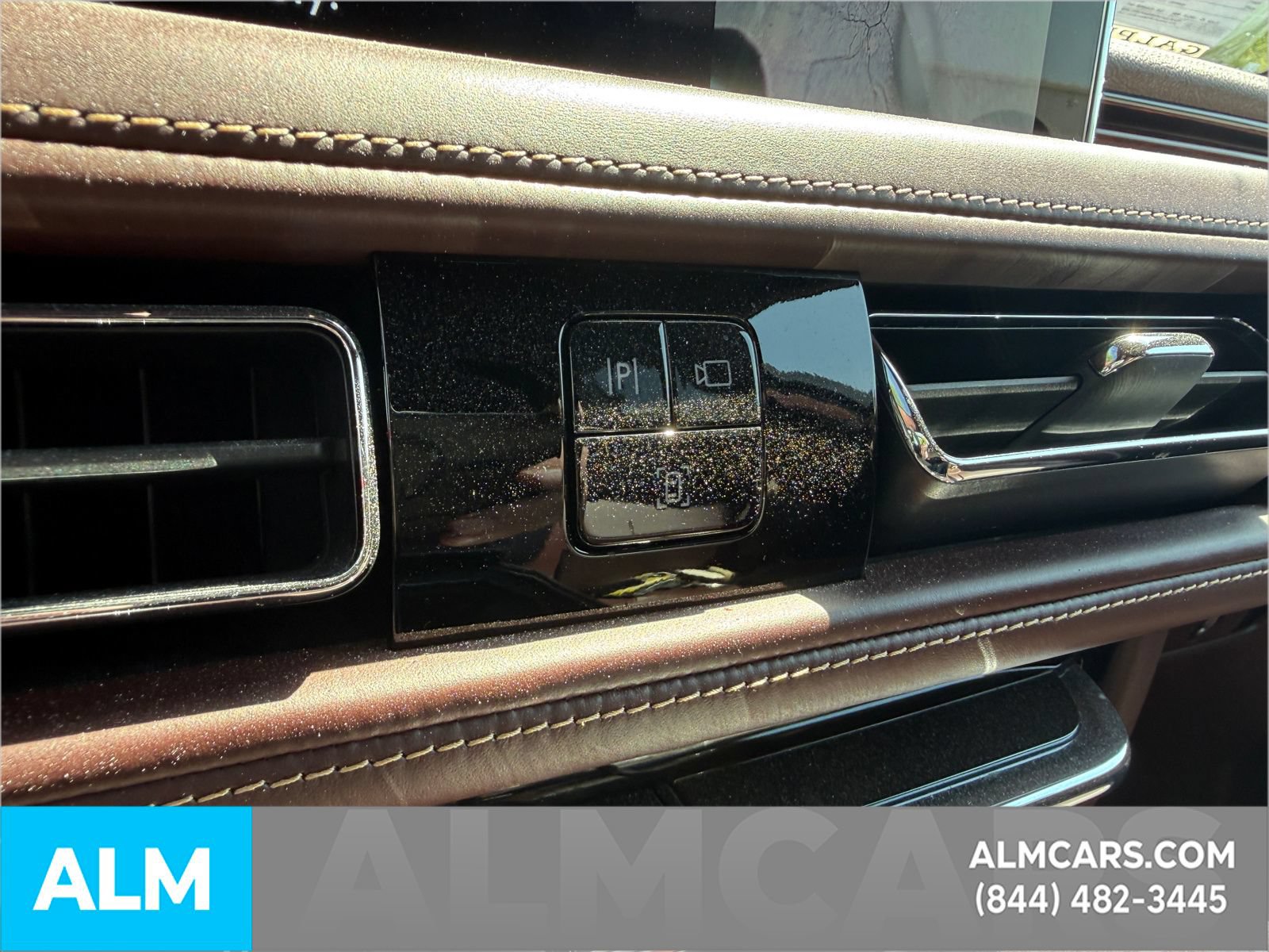 Used 2022 Lincoln Aviator Black Label Grand Touring w/ Class IV Trailer Tow Package AWD/4WD image 17