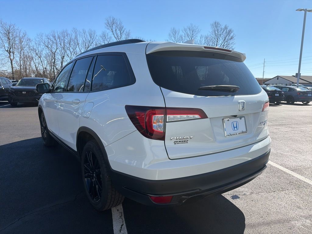 Certified 2021 Honda Pilot Black Edition image 3