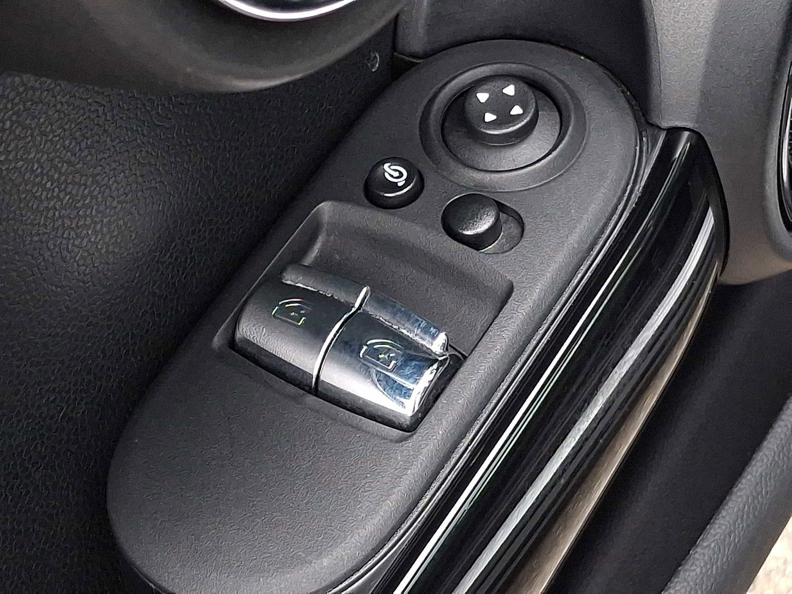 Used 2024 MINI Cooper S FWD image 24