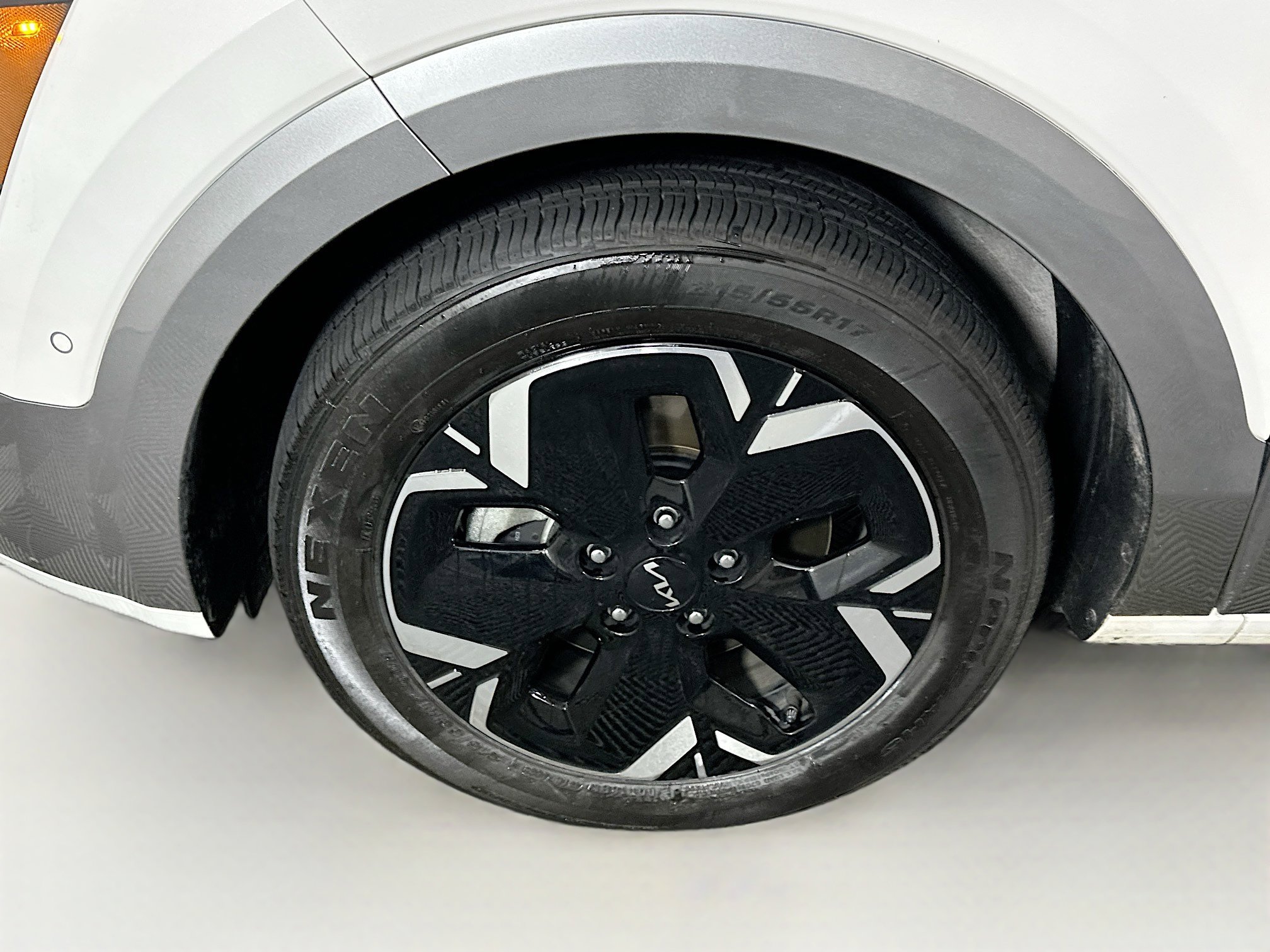 Used 2023 Kia Niro Wave FWD image 11