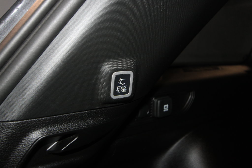 Used 2024 Jeep Grand Cherokee Altitude AWD/4WD image 39