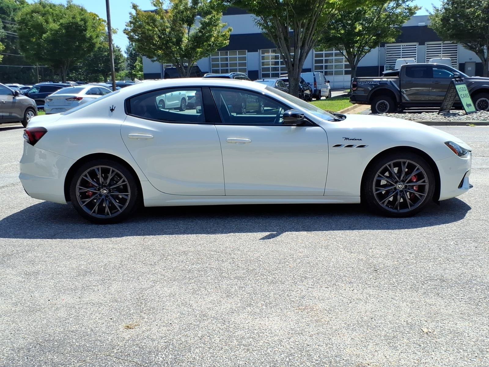 Used 2022 Maserati Ghibli Modena RWD image 7