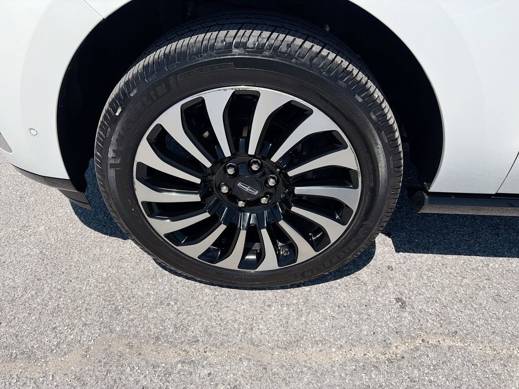 Used 2023 Lincoln Navigator Black Label AWD/4WD image 39