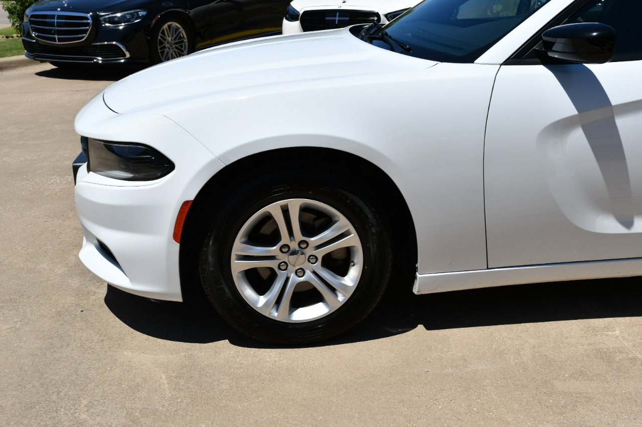 Used 2023 Dodge Charger SXT image 4