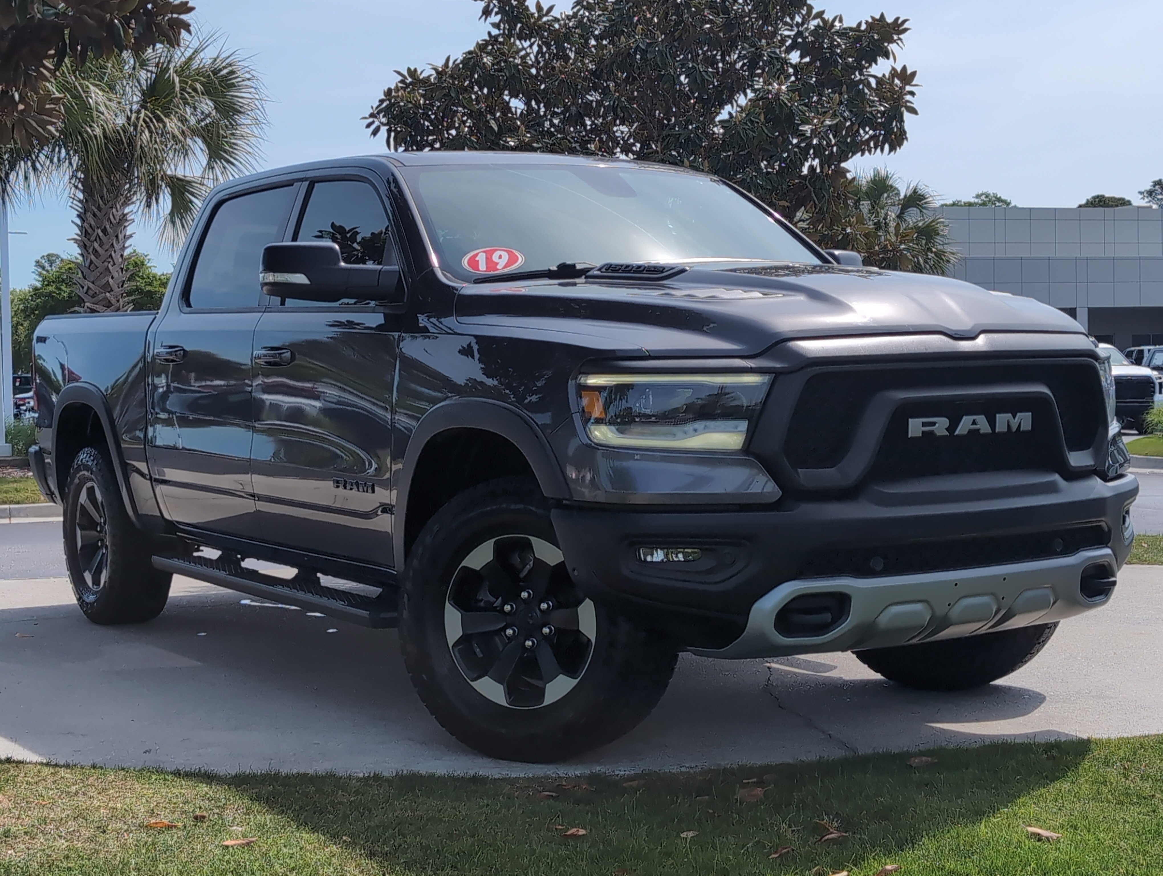 Used 2019 RAM 1500 Rebel w/ Rebel Level 2 Equipment Group AWD/4WD image 2