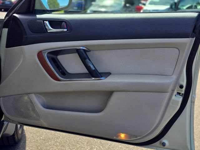 Used 2005 Subaru Outback 2.5i AWD/4WD image 36