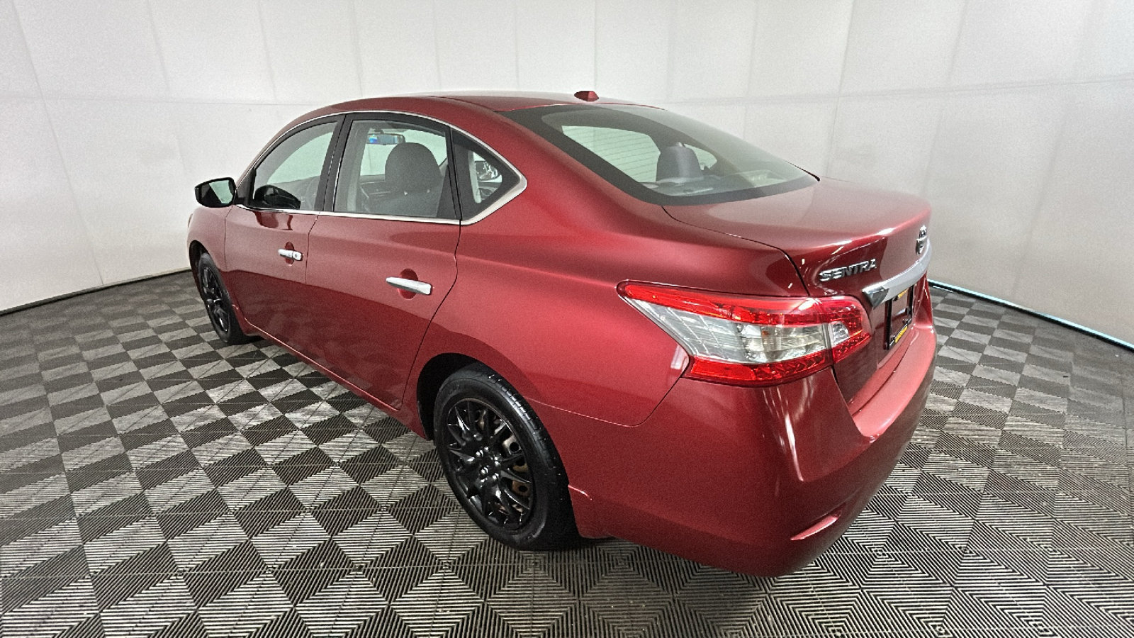 Used 2015 Nissan Sentra SV FWD image 5