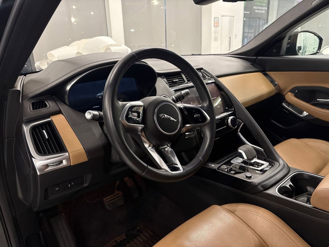 Used 2021 Jaguar E-PACE SE image 16