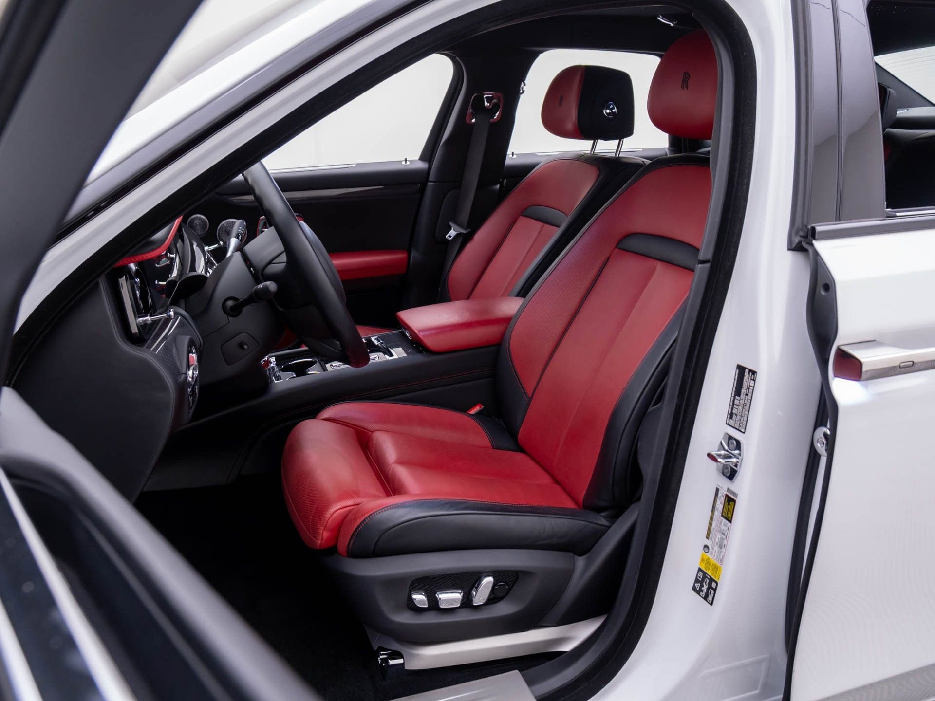 Used 2022 Rolls-Royce Ghost Black Badge image 17