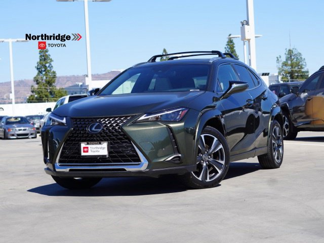 Used 2022 Lexus UX 200 w/ Premium Package FWD image 2