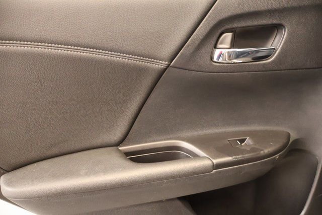 Used 2016 Honda Accord EX-L image 29