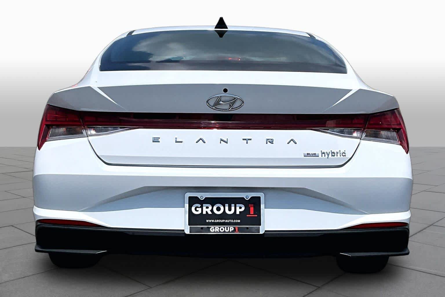 Used 2022 Hyundai Elantra Blue FWD image 5