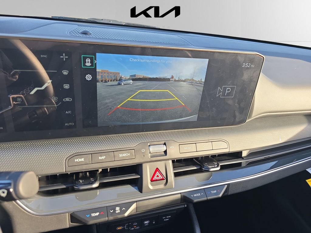 New 2025 Kia K4 GT-Line image 8