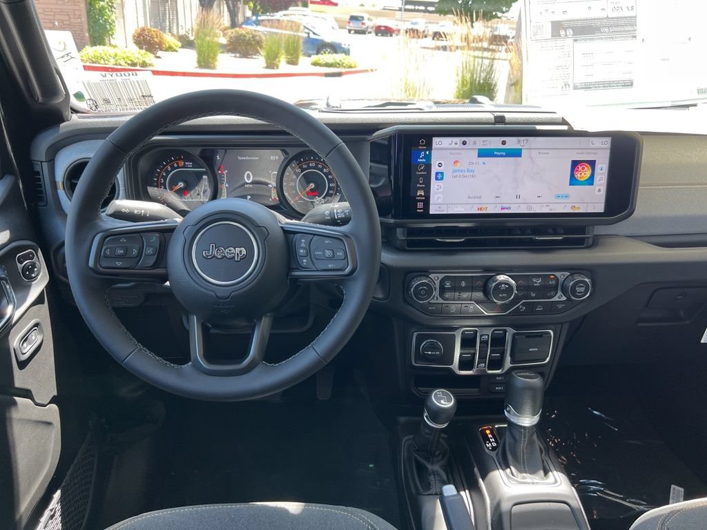 New 2025 Jeep Gladiator Sport AWD/4WD image 19