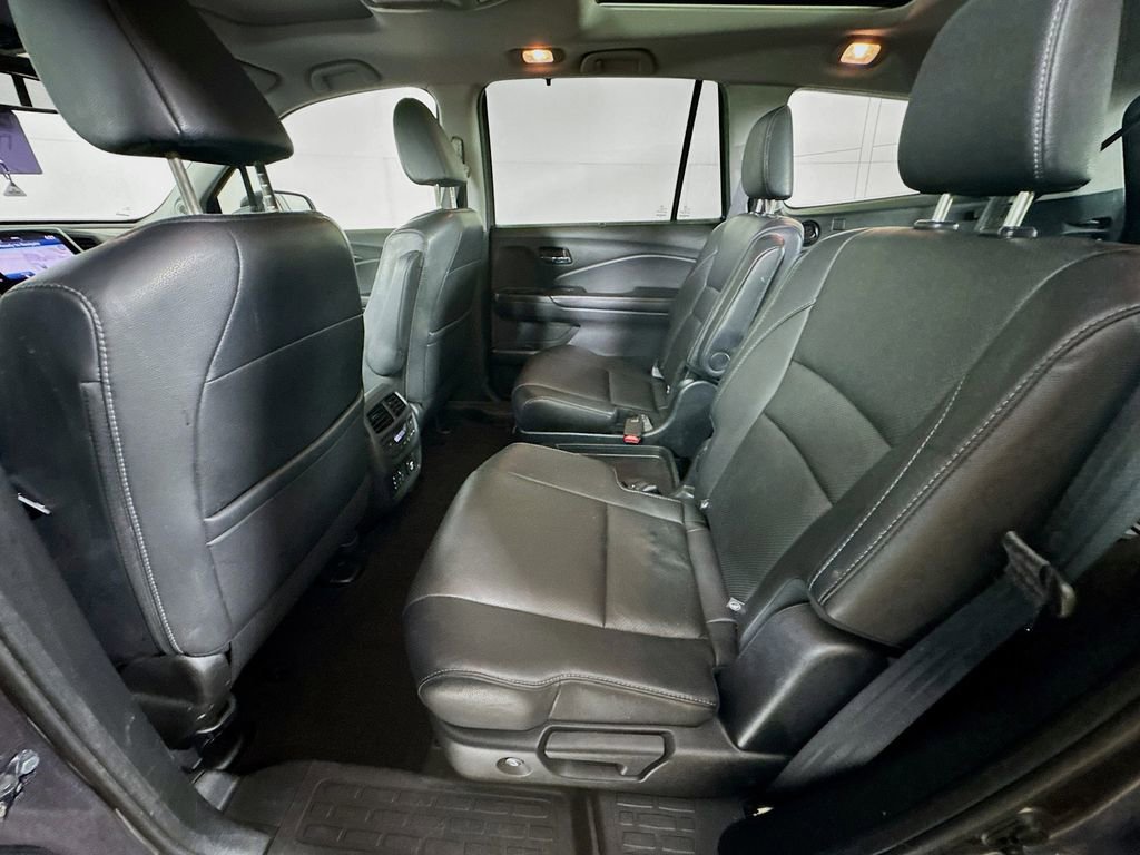 Used 2017 Honda Pilot Elite image 29