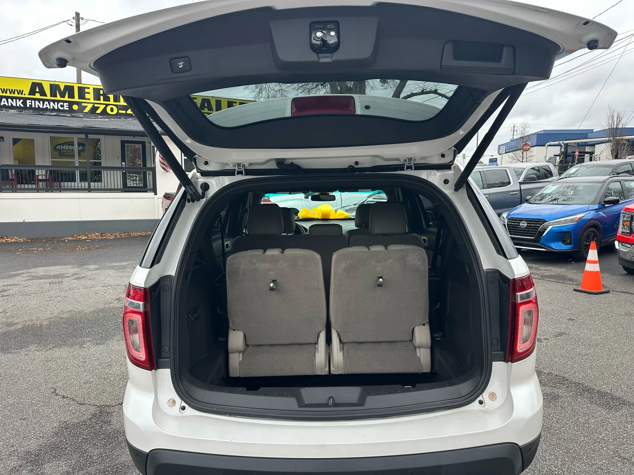 Used 2015 Ford Explorer Limited w/ Equipment Group 302A image 14