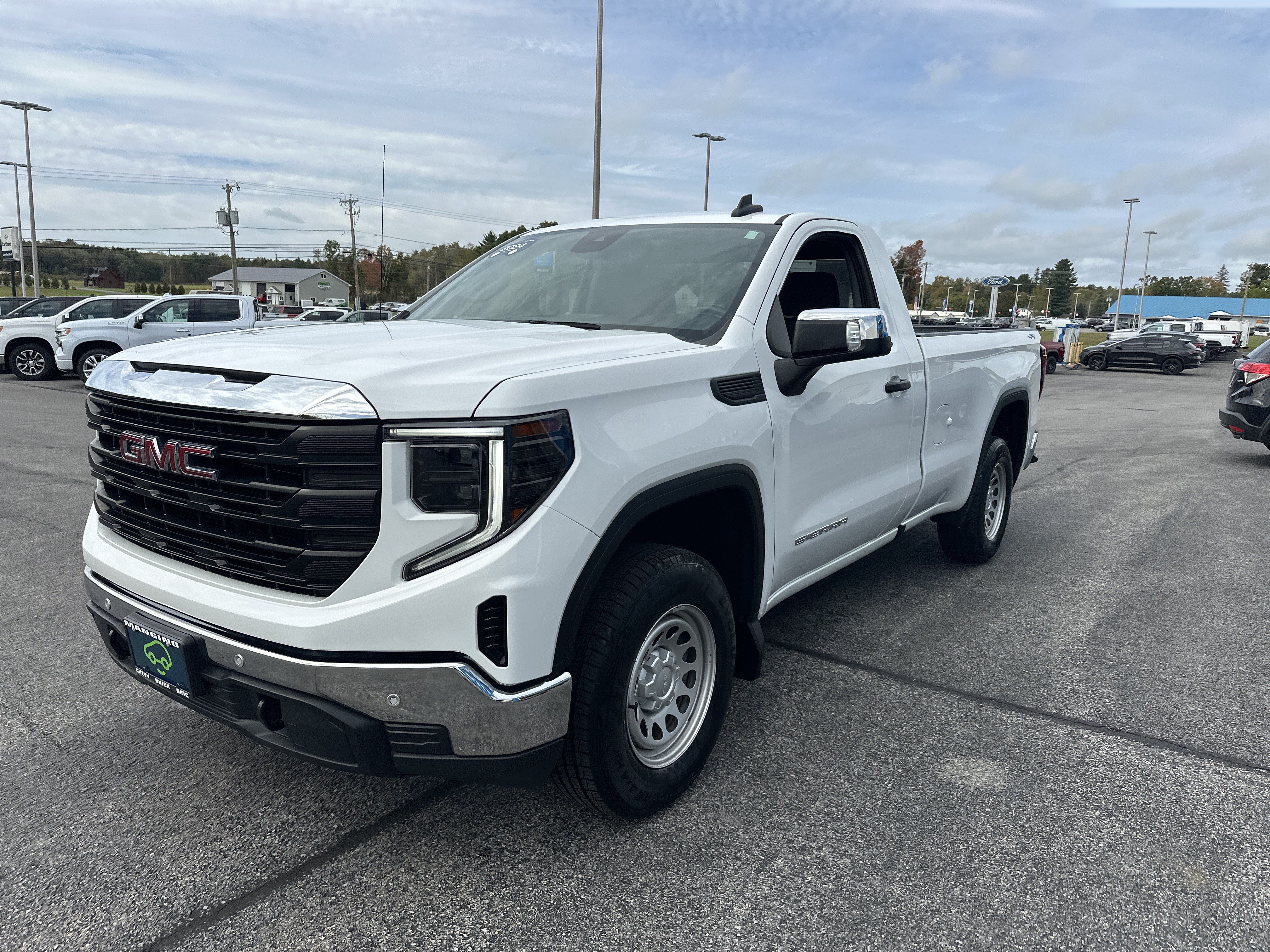 Certified 2024 GMC Sierra 1500 Pro w/ Pro Value Package AWD/4WD image 3