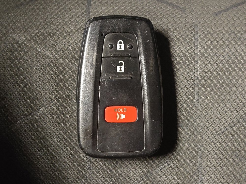 Used 2020 Toyota RAV4 XLE AWD/4WD image 32
