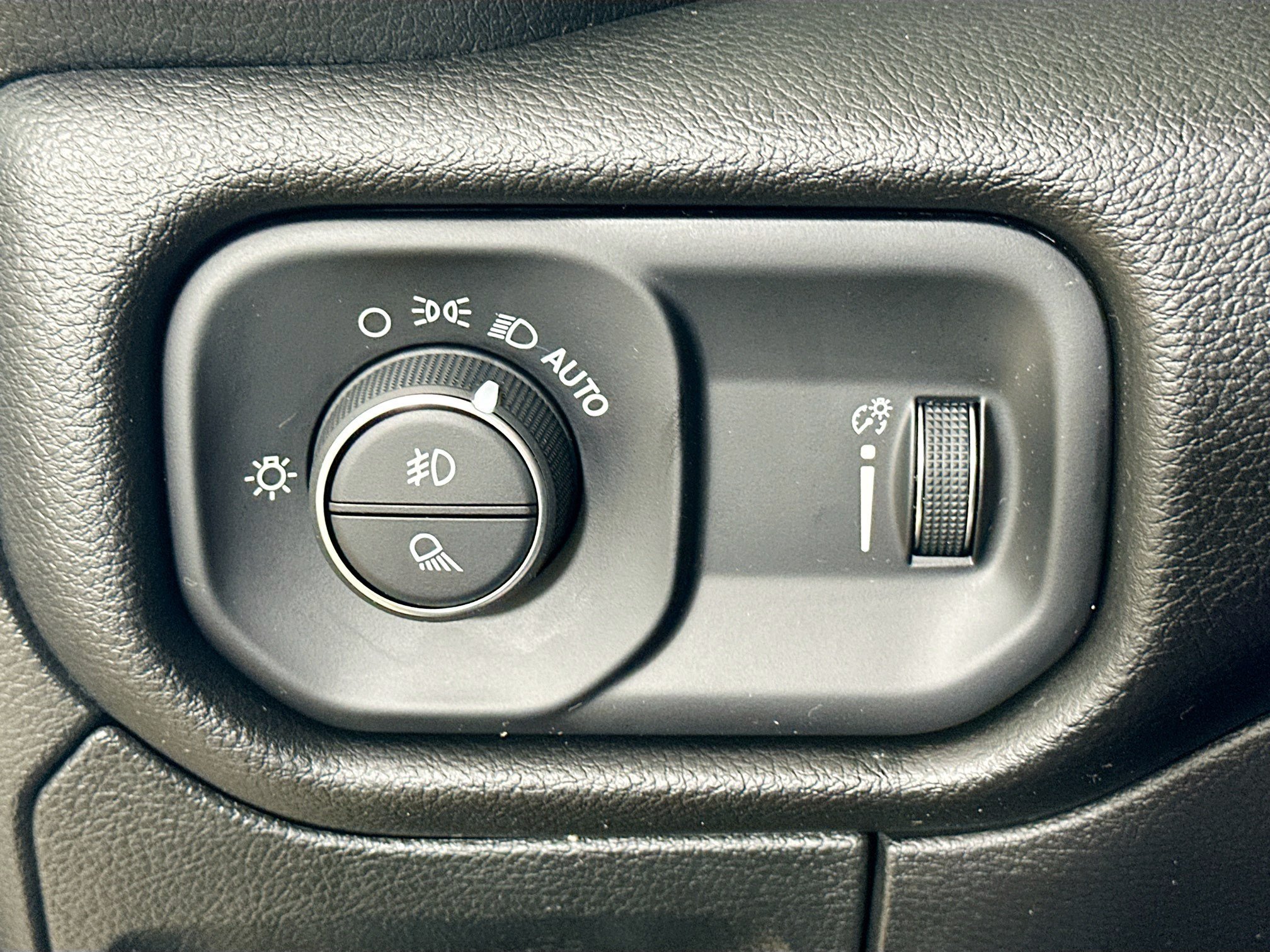 Used 2024 RAM 1500 Big Horn AWD/4WD image 10