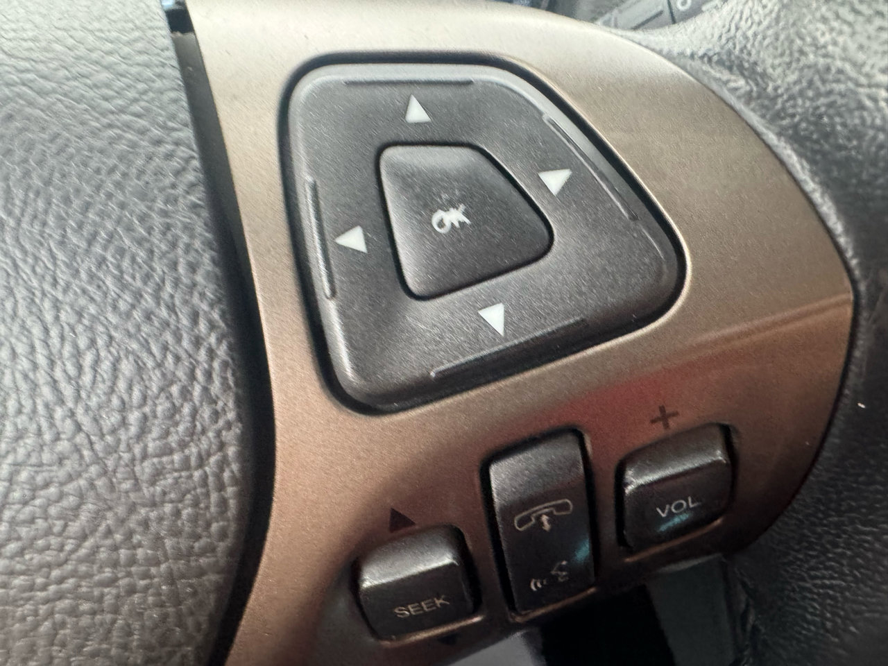 Used 2011 Lincoln MKX AWD w/ Sight & Sound Pkg image 19