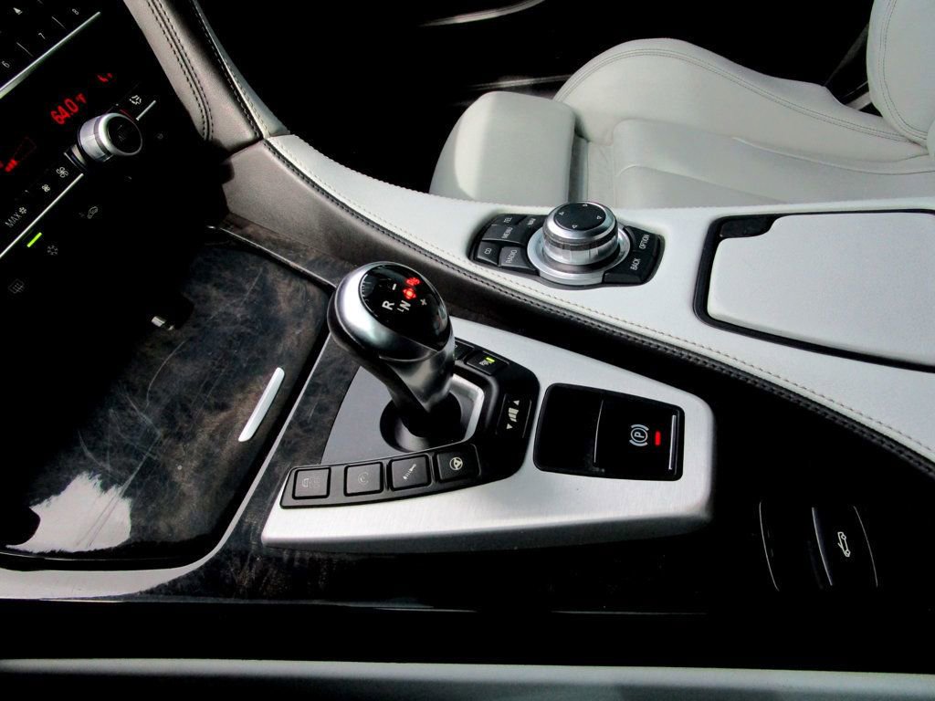 Used 2012 BMW M6 Convertible RWD image 23