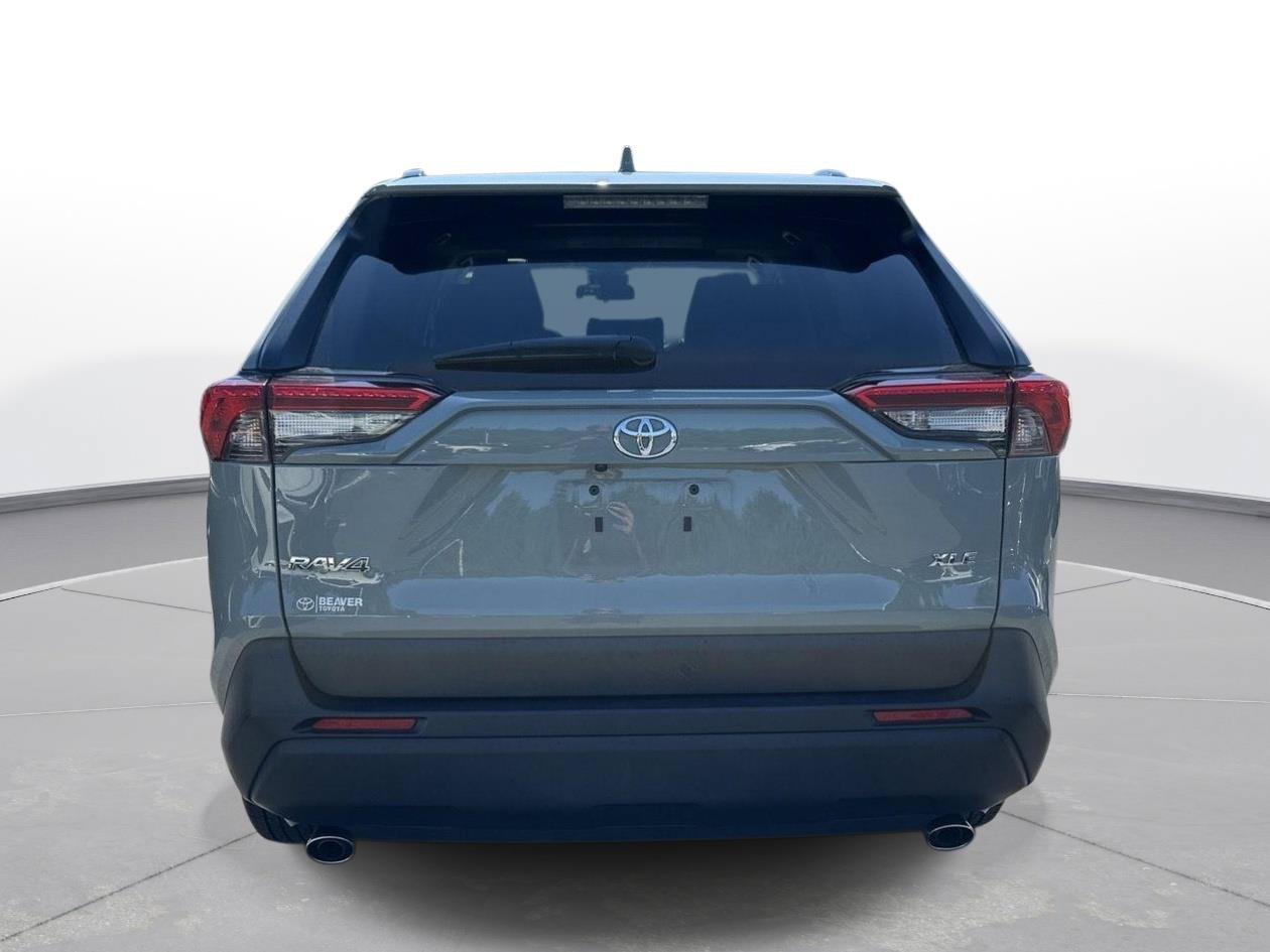 Used 2023 Toyota RAV4 XLE w/ Convenience Package FWD image 7