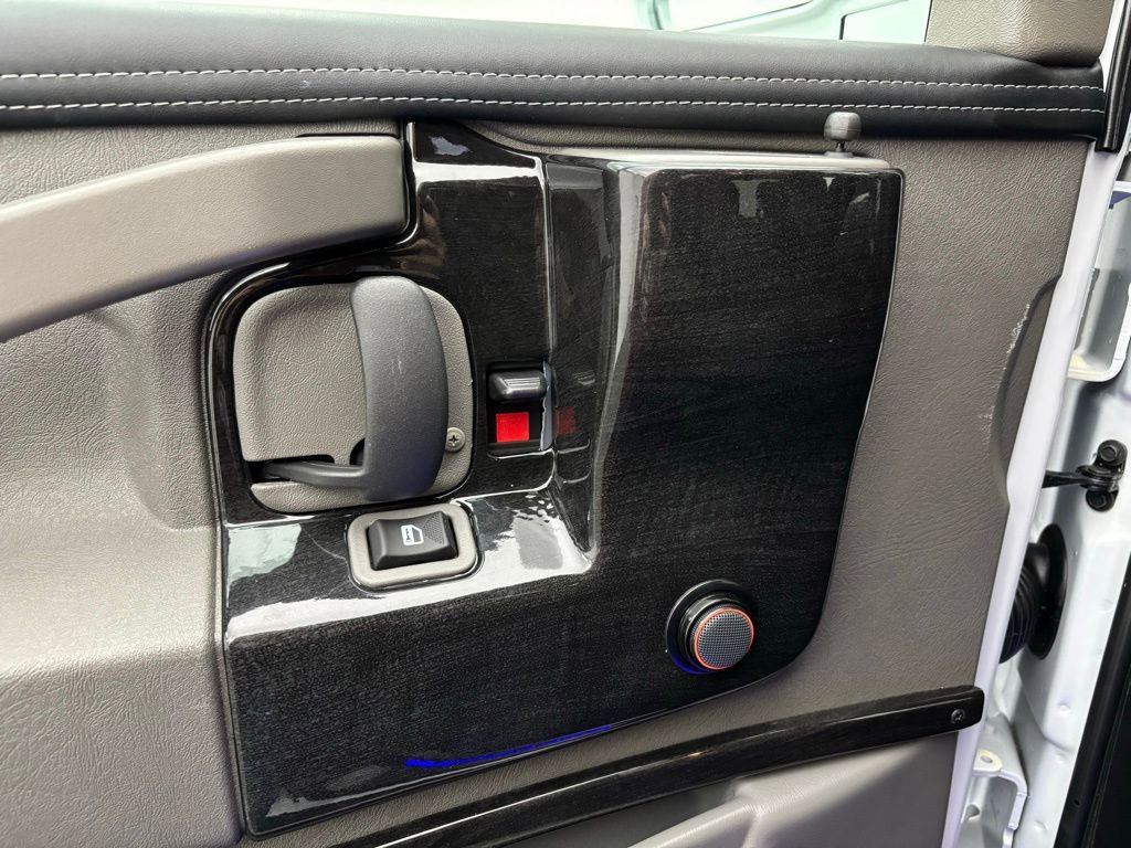 New 2025 GMC Savana 2500 Extended w/ Driver Convenience Package image 22