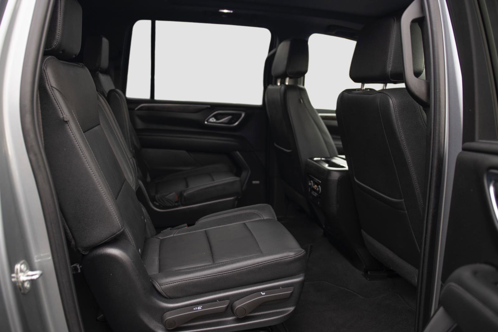 Used 2023 Chevrolet Suburban Z71 w/ Max Trailering Package image 17