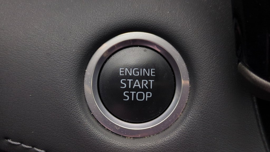Used 2024 Toyota Highlander Limited FWD image 28