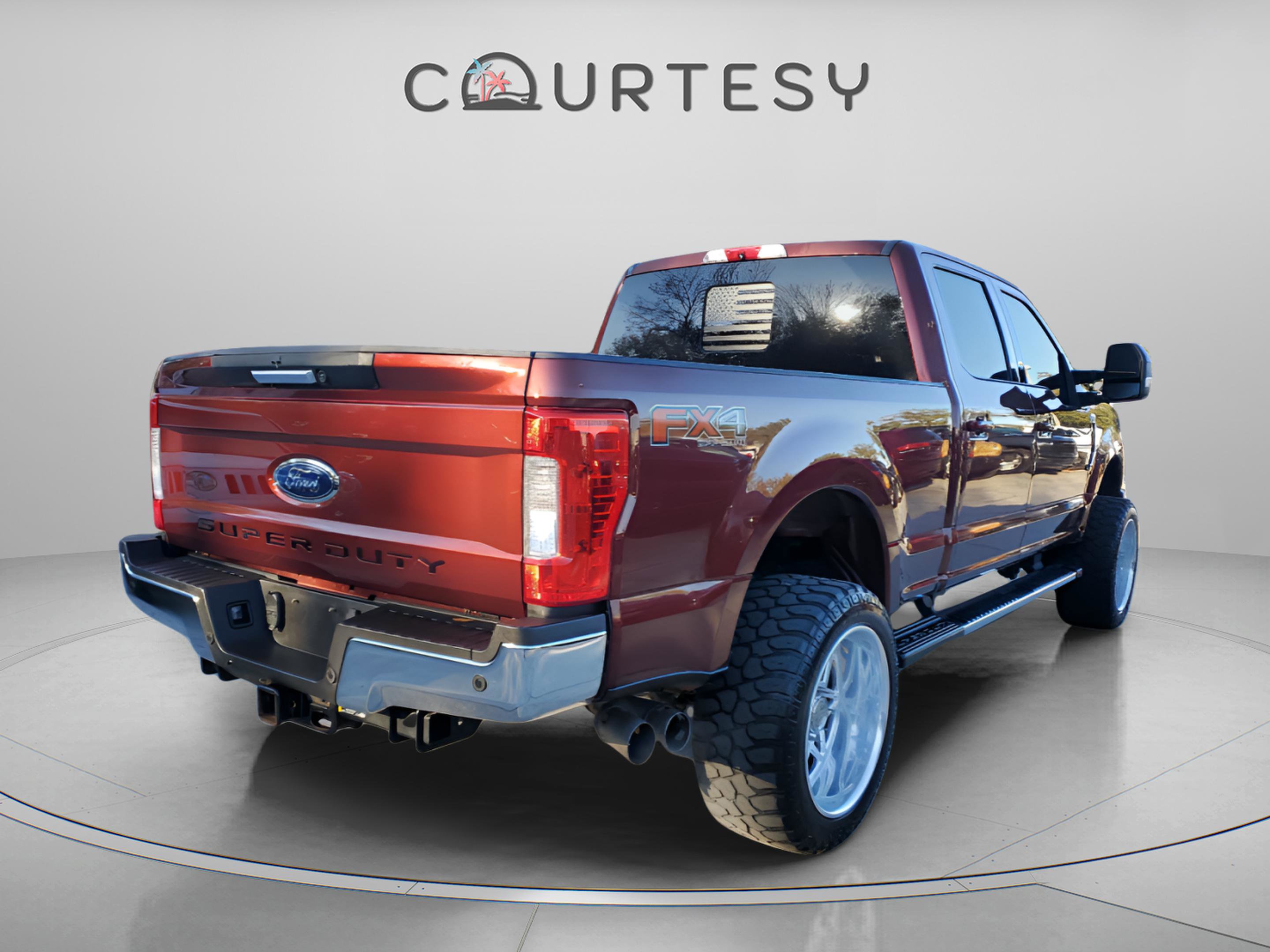 Used 2017 Ford F350 Lariat w/ Lariat Value Package image 4