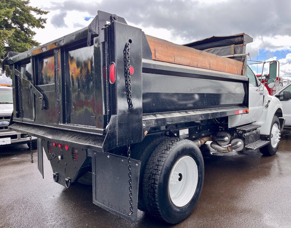 Used 2015 Ford F750 2WD Regular Cab Super Duty image 6