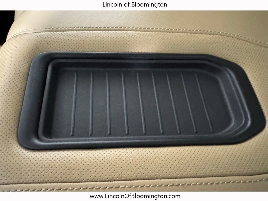 Used 2021 Chevrolet Suburban Premier w/ Premium Package image 61