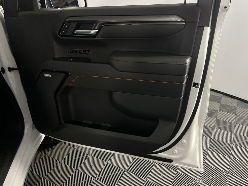 Used 2025 GMC Sierra 1500 AT4 image 35
